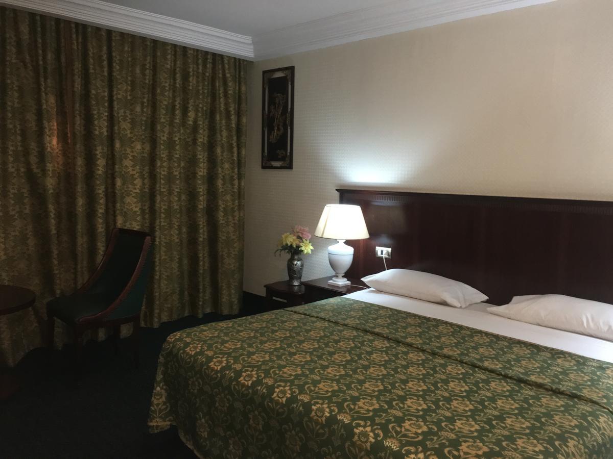 Hotel Palm Beach Уагадугу Экстерьер фото